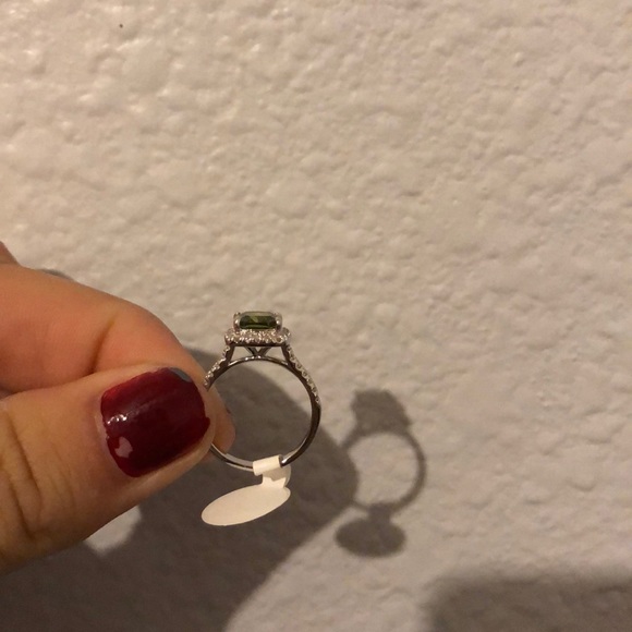 Ring - Picture 4 of 6